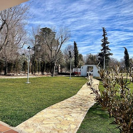 Villa Mercedes Argamasilla de Calatrava Bagian luar foto